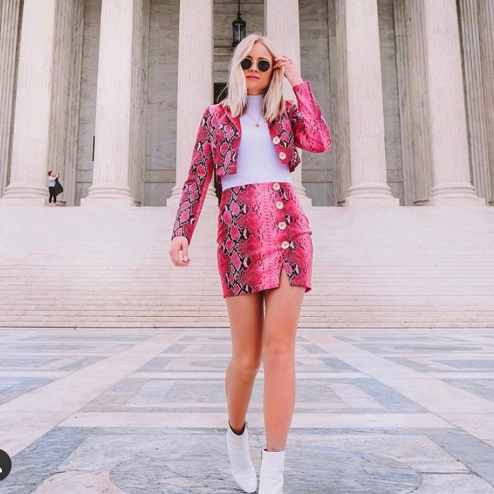 NWT Latiste By Amy Pink Snakeskin Skirt Set